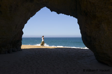CombingHoleInWallBeach2639